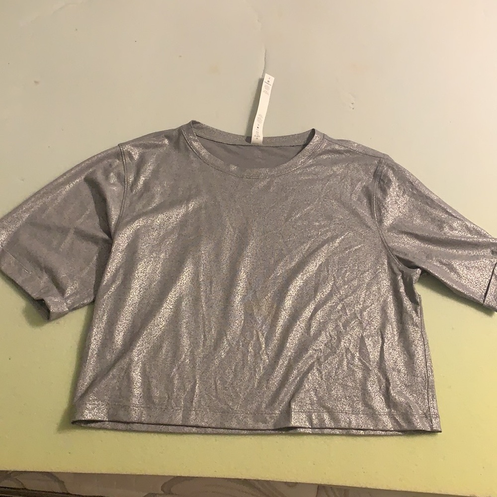 Workout top - Picture 2 of 2